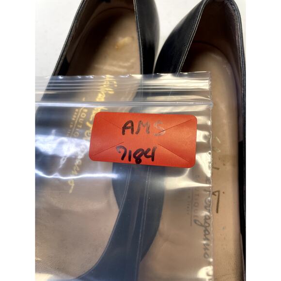 SALVATORE FERRAGAMO Women's Black Leather Vara Bow Low Pump Size 7.5AA - Picture 11 of 11